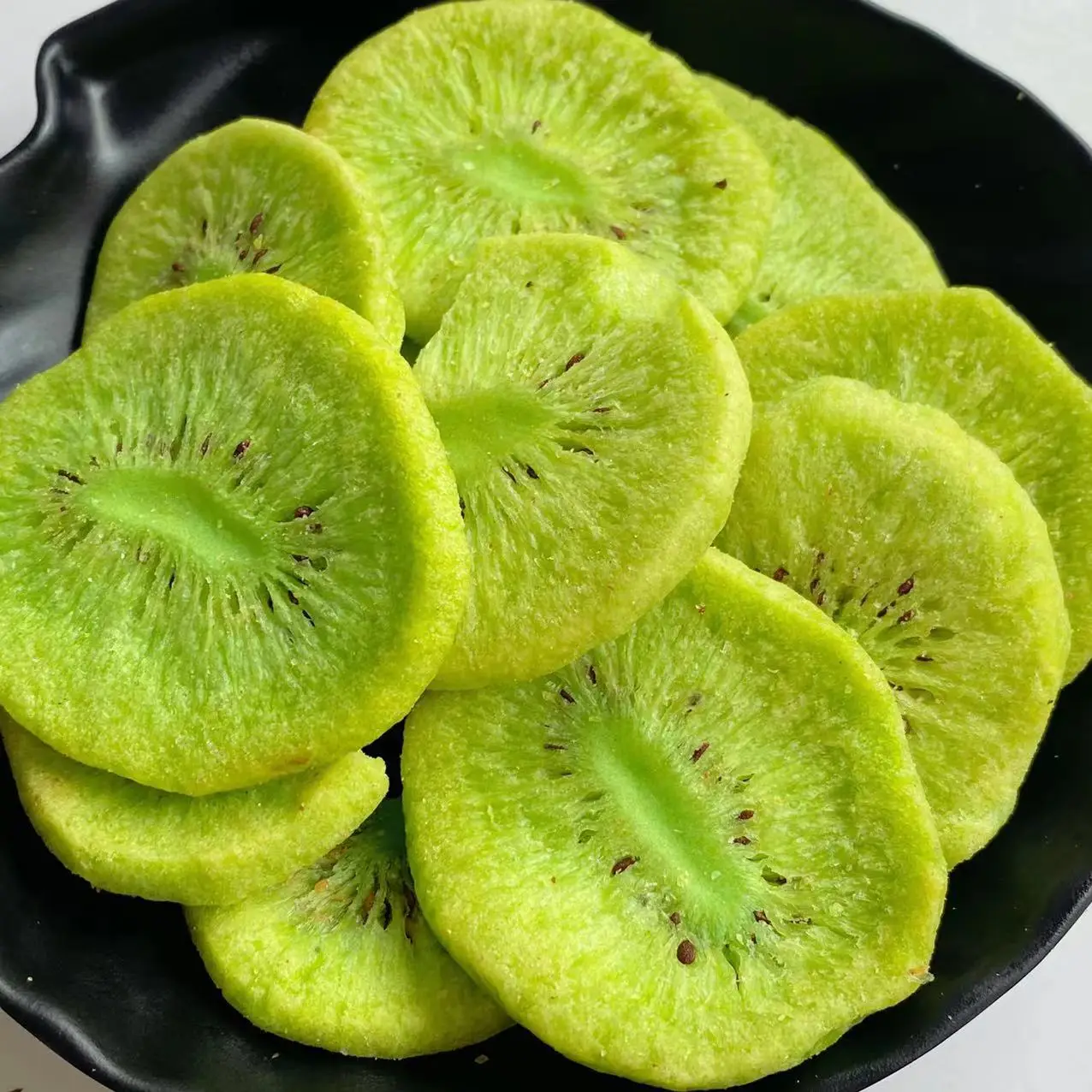 Nutritious Green Fruits Vacuum Fried Fresh Kiwi Organic Snacks Dried Kiwifruit Chips manufacture