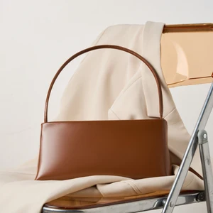 2026 Vintage Genuine Leather Waterproof Fashion Classy Handbags Zipper Closure Daily Travel Use Women Luxury