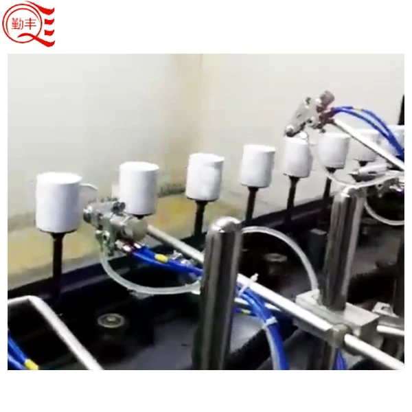 Máquina automática de pintura en aerosol de exportación de China, equipo de botella de agua caliente para casco, máquina de pintura en aerosol automática reciprocante