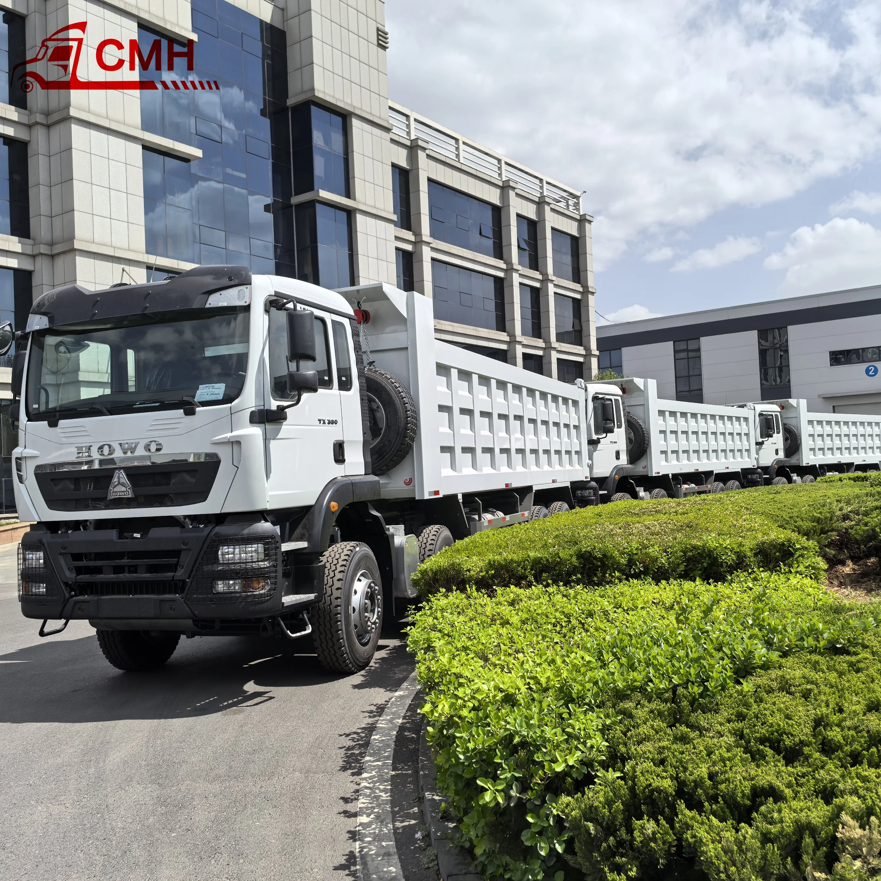Wholesale HOWO TX Brand 380 400Hp  Sinotruck Loader Mini China 8*4 Dump Trucks for Sale manufacture