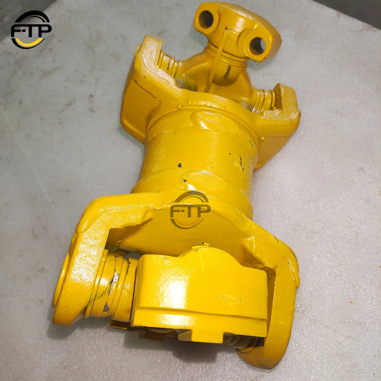 yun12  Trunnion for D65PX-12, D85ESS-2, D65E-12 Bulldozers