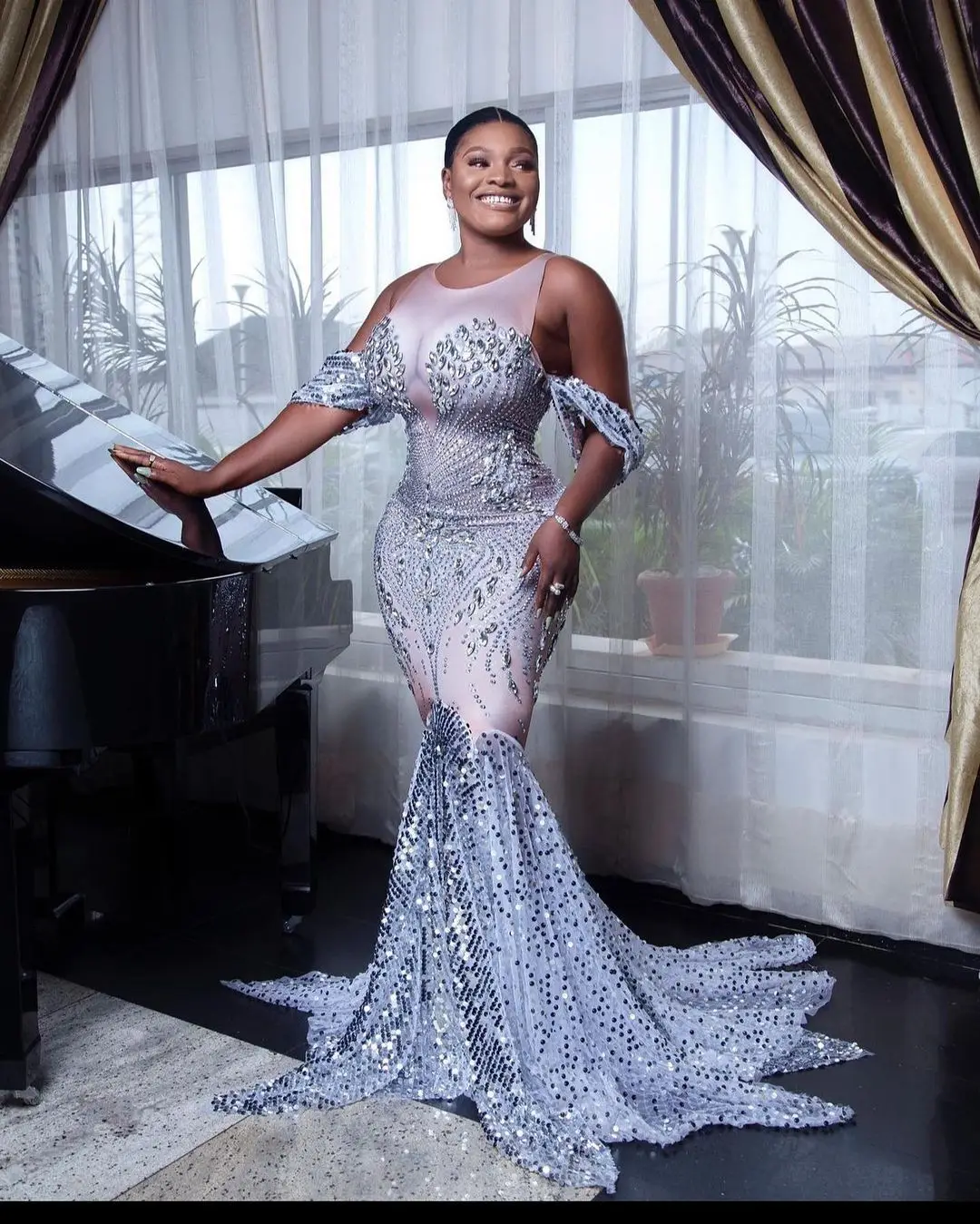 Diseño de Moda de diamantes de corte bajo V profunda vestidos sexy