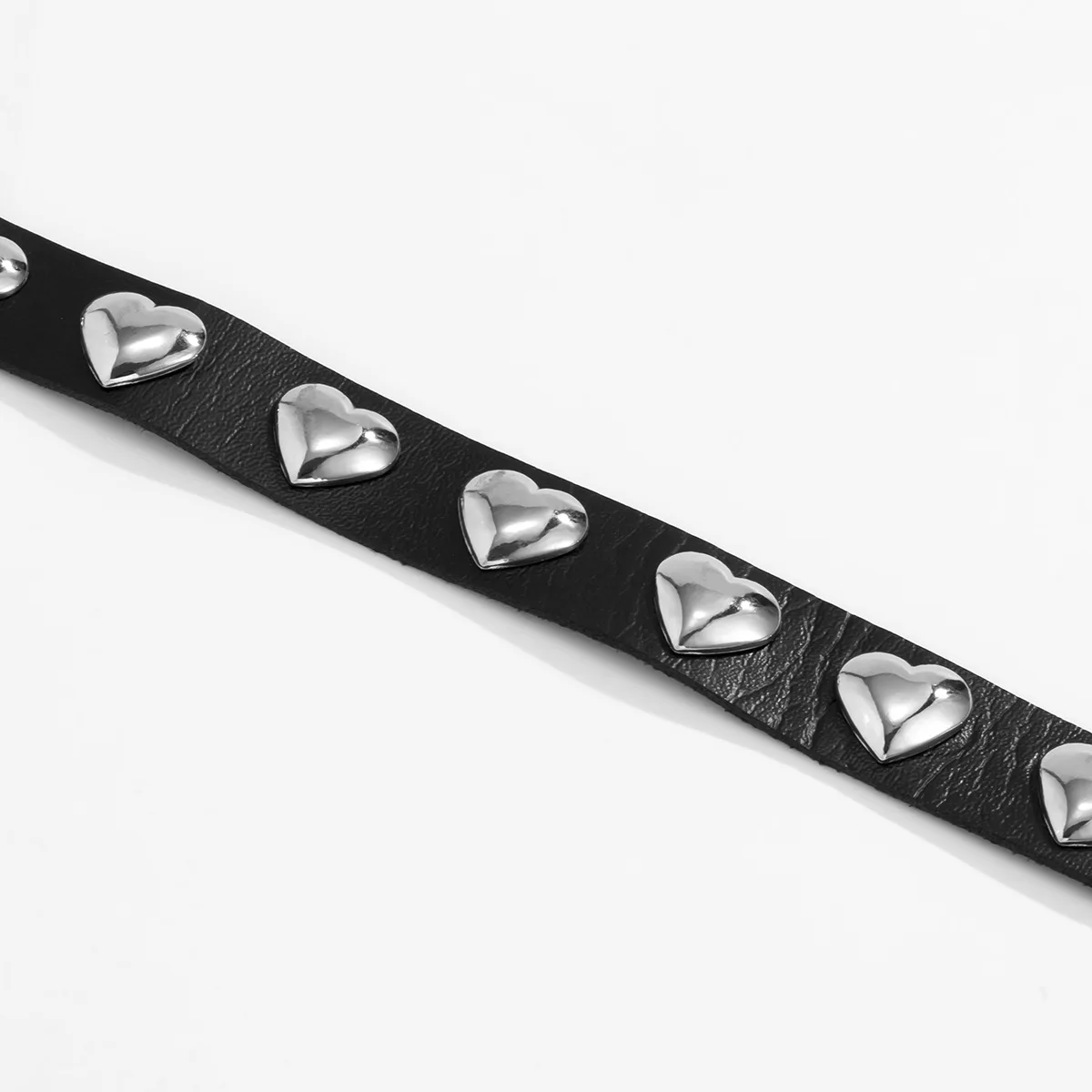Manfnee PU Leather Choker Punk Emo Heart Pendant Chain Choker Collar  Necklace for Women Adjustable : : Fashion