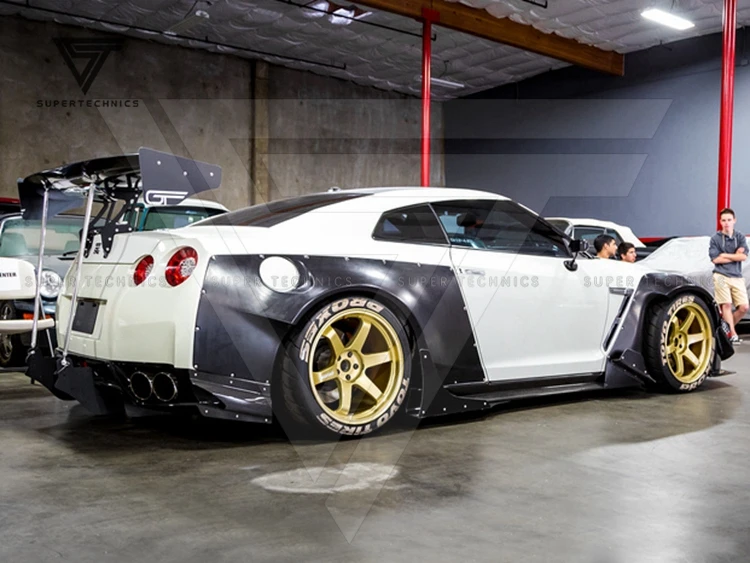 日産GTRR352008-2016用ロケットバニースタイルのガラス繊維FRP