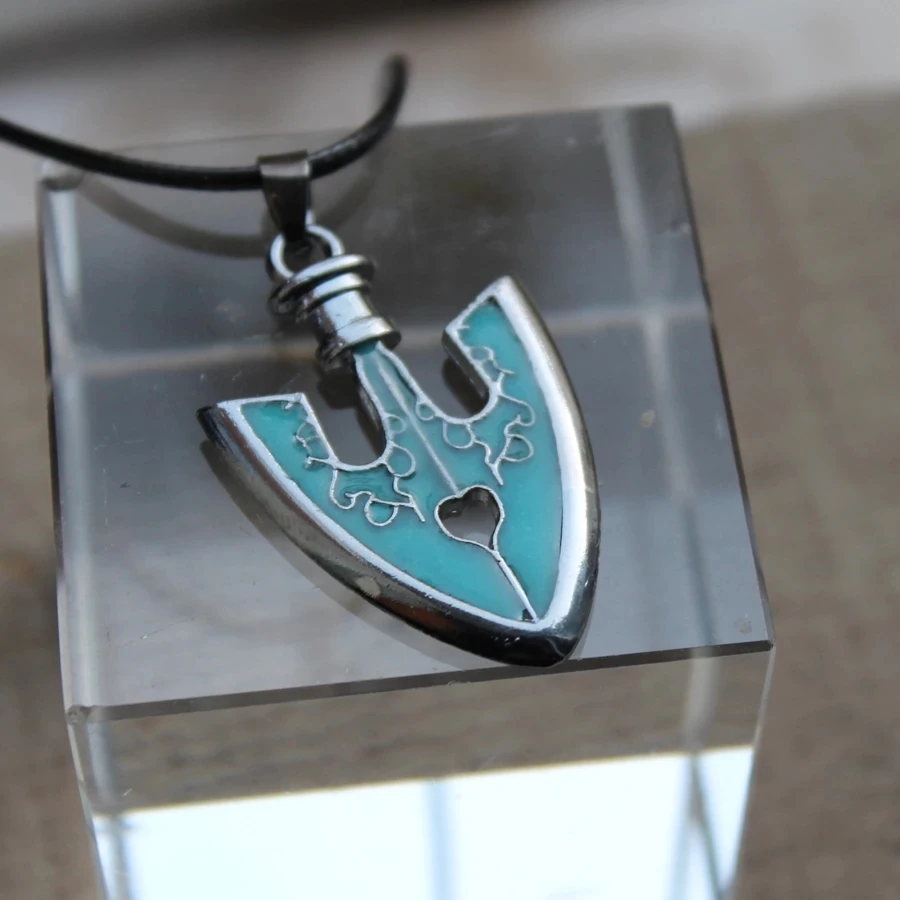 JOJOSバイザ・アドベンチャー 蓄光キラークイーンネックレス