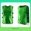 Avec tenue assortie vert herbe