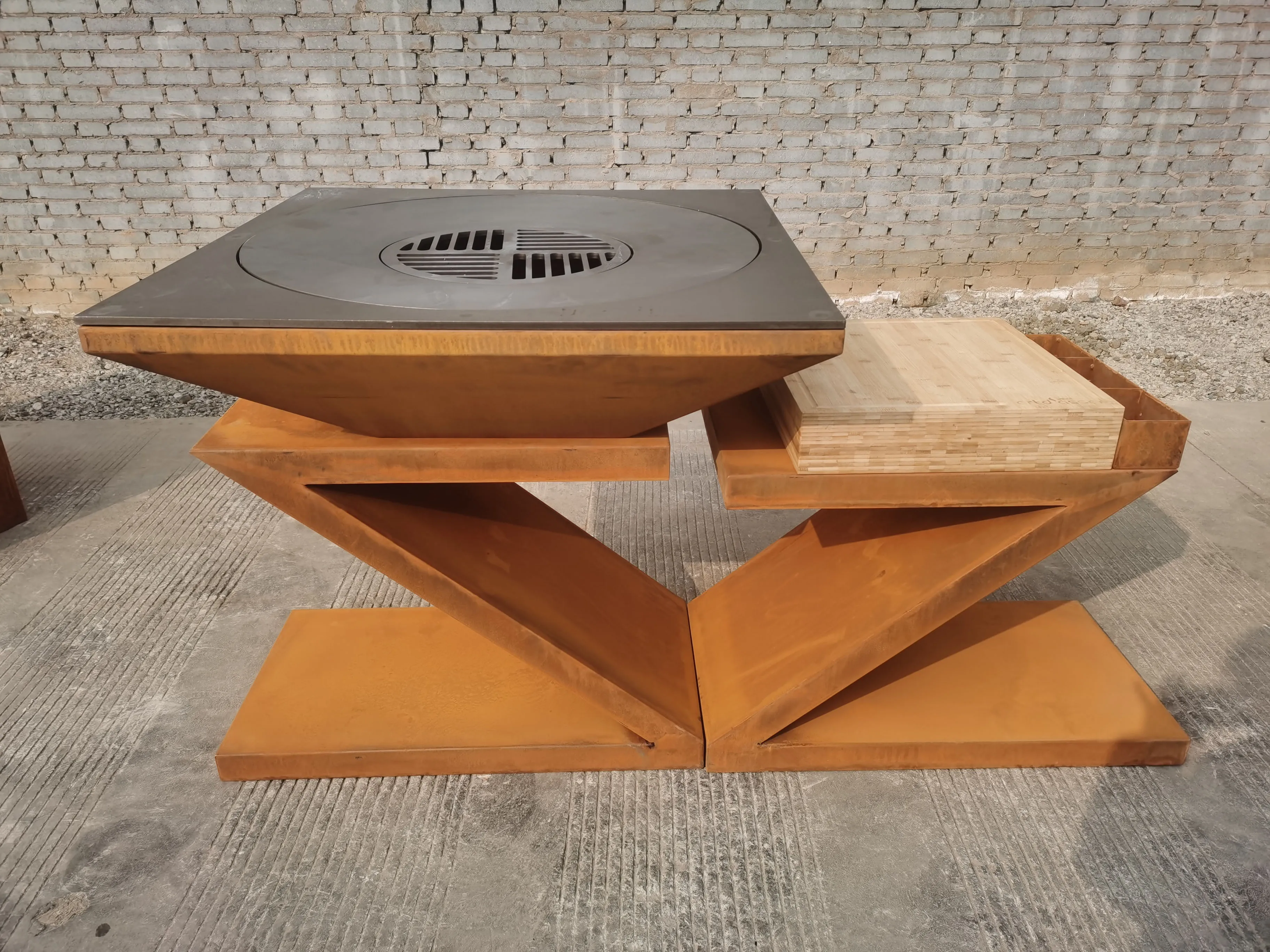 Corten BBQ - Portable Outdoor Charcoal Smoker Grills