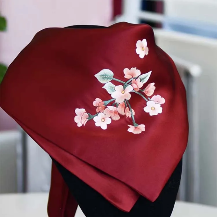 16mm Spring and Autumn Silk Scarf Flight Attendant Silk square Lady Silk Scarf 55cm Small Square Neck Scarf with Su Embroidery