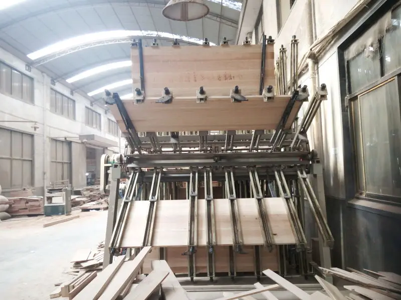hydraulic composer wood clamp carrier machine