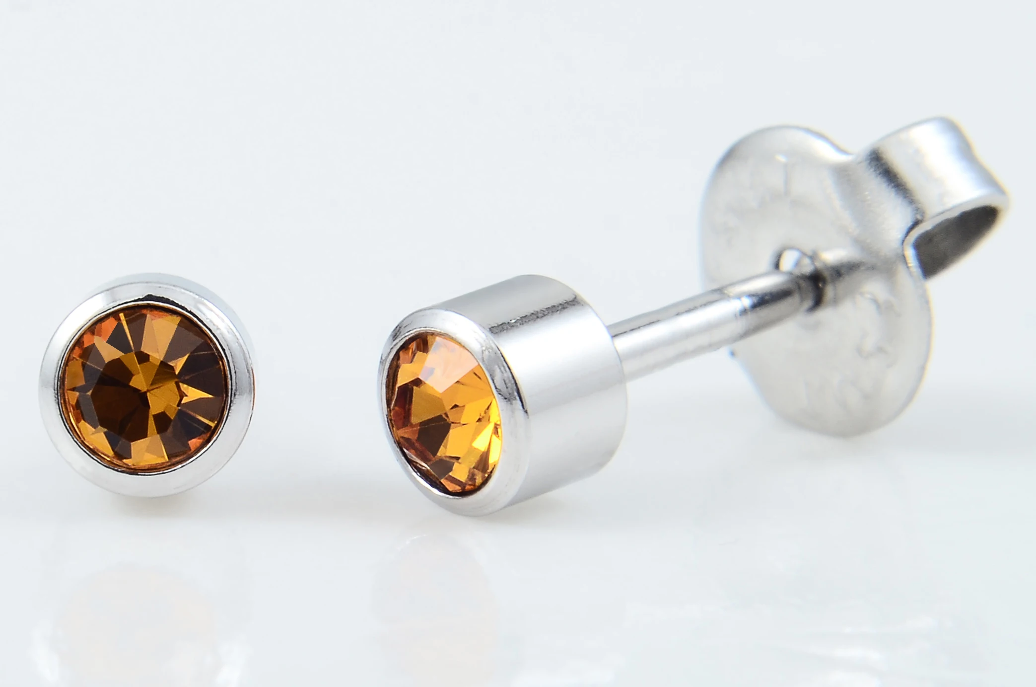 Orecchini Piercing All'orecchio 4mm In Acciaio Albania - Foto 3