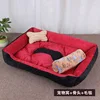 Os en peluche rouge et noir