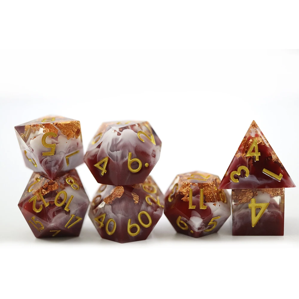 Conjunto de Dados DND Poliédricos Personalizados com Núcleo Líquido Dourado e Números Dourados, Feitos de Pedras Preciosas e Resina