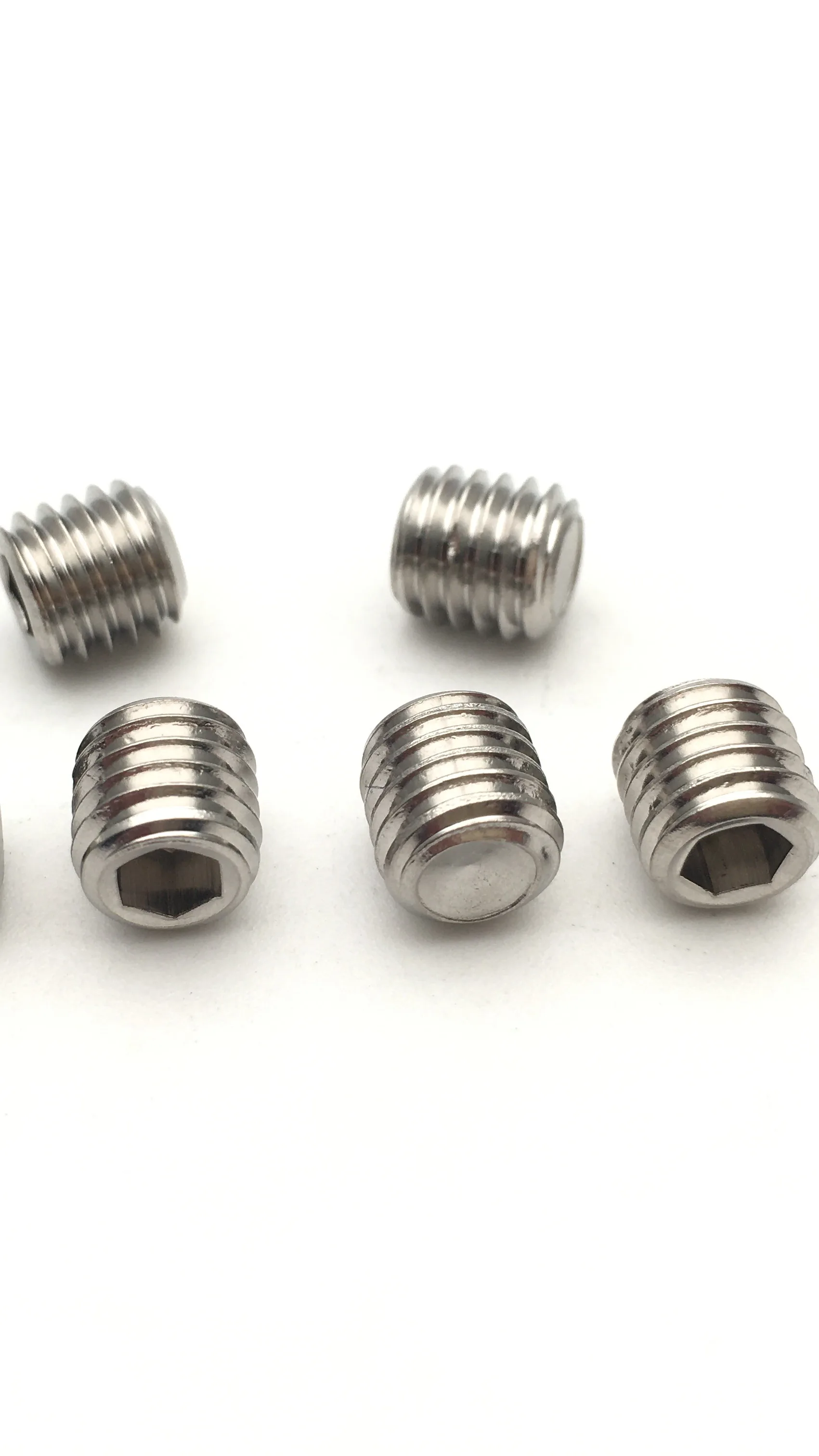 Din916k 304 316 Stainless Steel Knurled Hexagon Cup Point Grub Screw