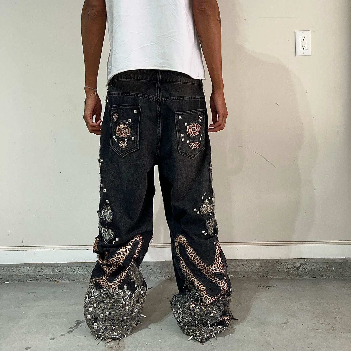 Salati Manufacturer Washed Stitching Spider Web Custom Denim Straight Leg Pants Baggy Jeans Man Men's Jeans Men gallery 3