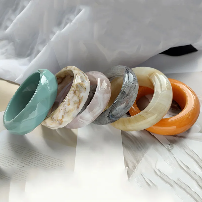 XFSRG 3 Pezzi Bracciale in Resina Acrilica per le Donne Bracciale Vintage In Acetato Screziato Polsino Rotondo Geometrico Compleanno Festival di Natale Gioielli di Moda