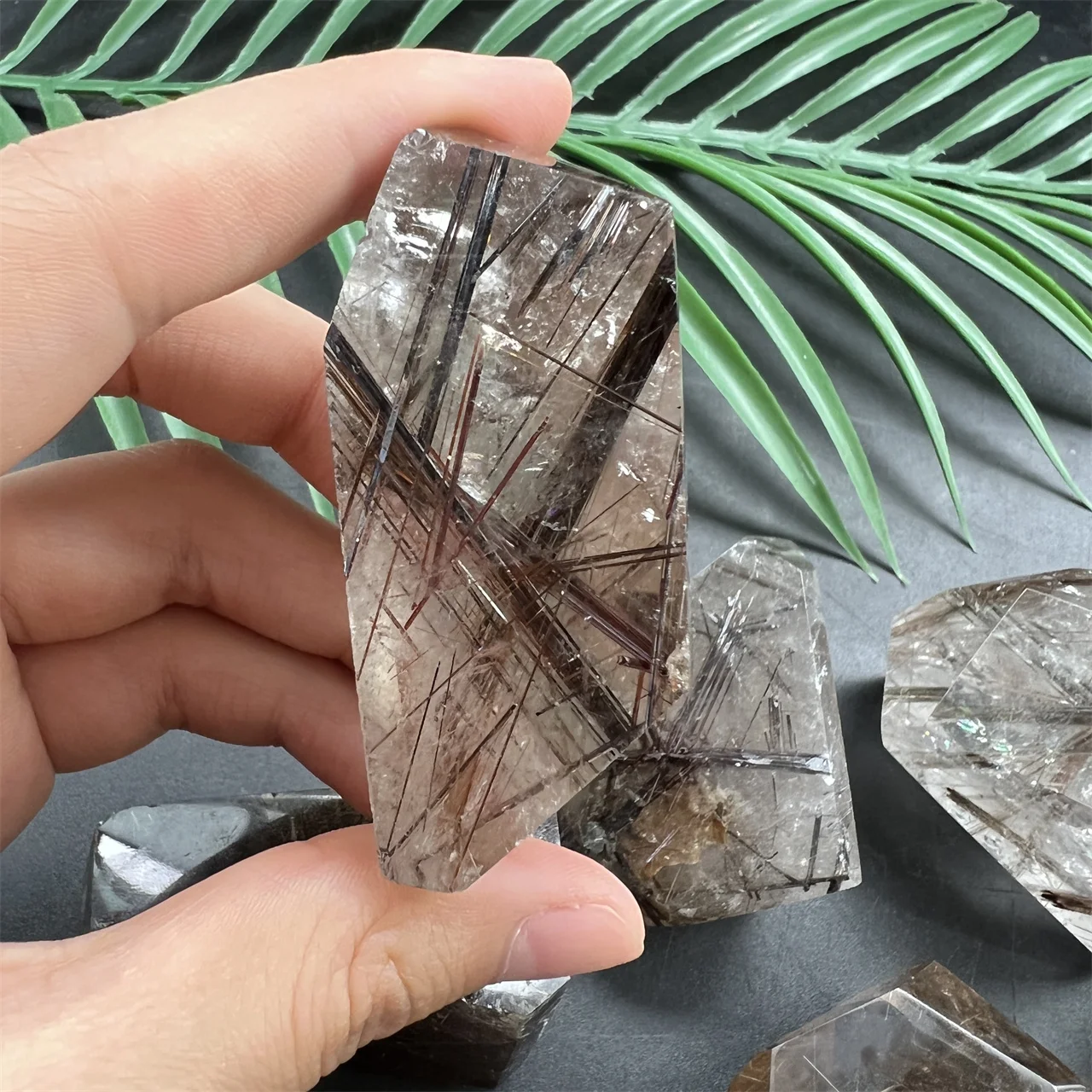 自然形成の銅ルチルクォーツクリスタル・フリーフォーム 4-7cm
