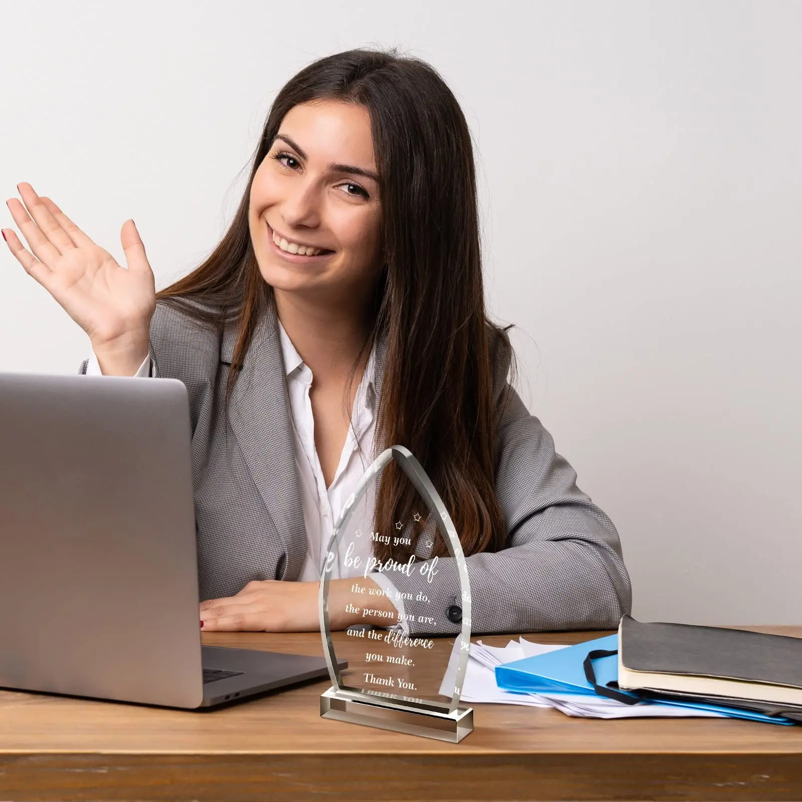 Personalized Custom Leaf Shaped Business Acrylic Ornaments Award Plaque Crystal Trophy and Award for Souvenir manufacture