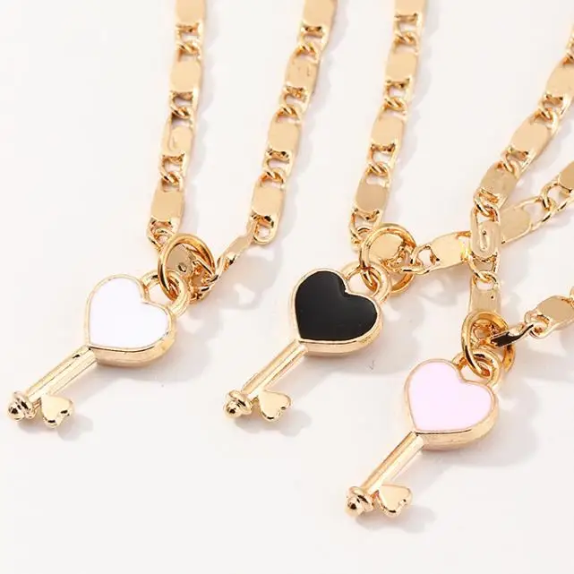 Cute Love Key Pendant Necklace Set 