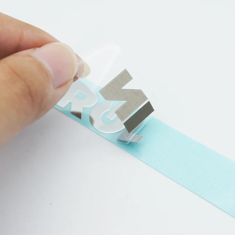 пользовательские кожуры и палки клейкие этикетки тисненые Фирменные Металлические наклейки логотипа для электронного продукта