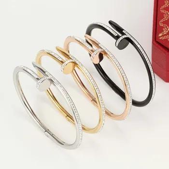 2022 Europe and America Hot Selling Fashion Luxury Brand Ladies Bracelet Bracelet Stainless Steel 18K Gold Nail Bracelet