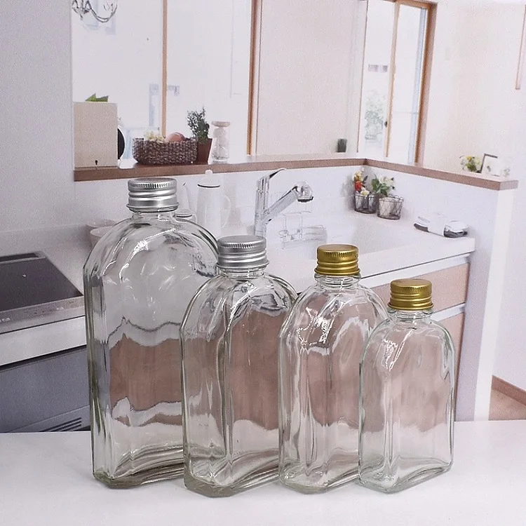 Custom 100ml 200ml 350ml 500ml Oblate Glass Flask Bottle Flat Square Beverage Juice Wine Bottles with Screw Cap for Tequila