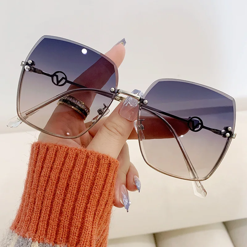 Unisex Sunglasses - UV400 Double Bridge Fashion Eyewear display picture 3