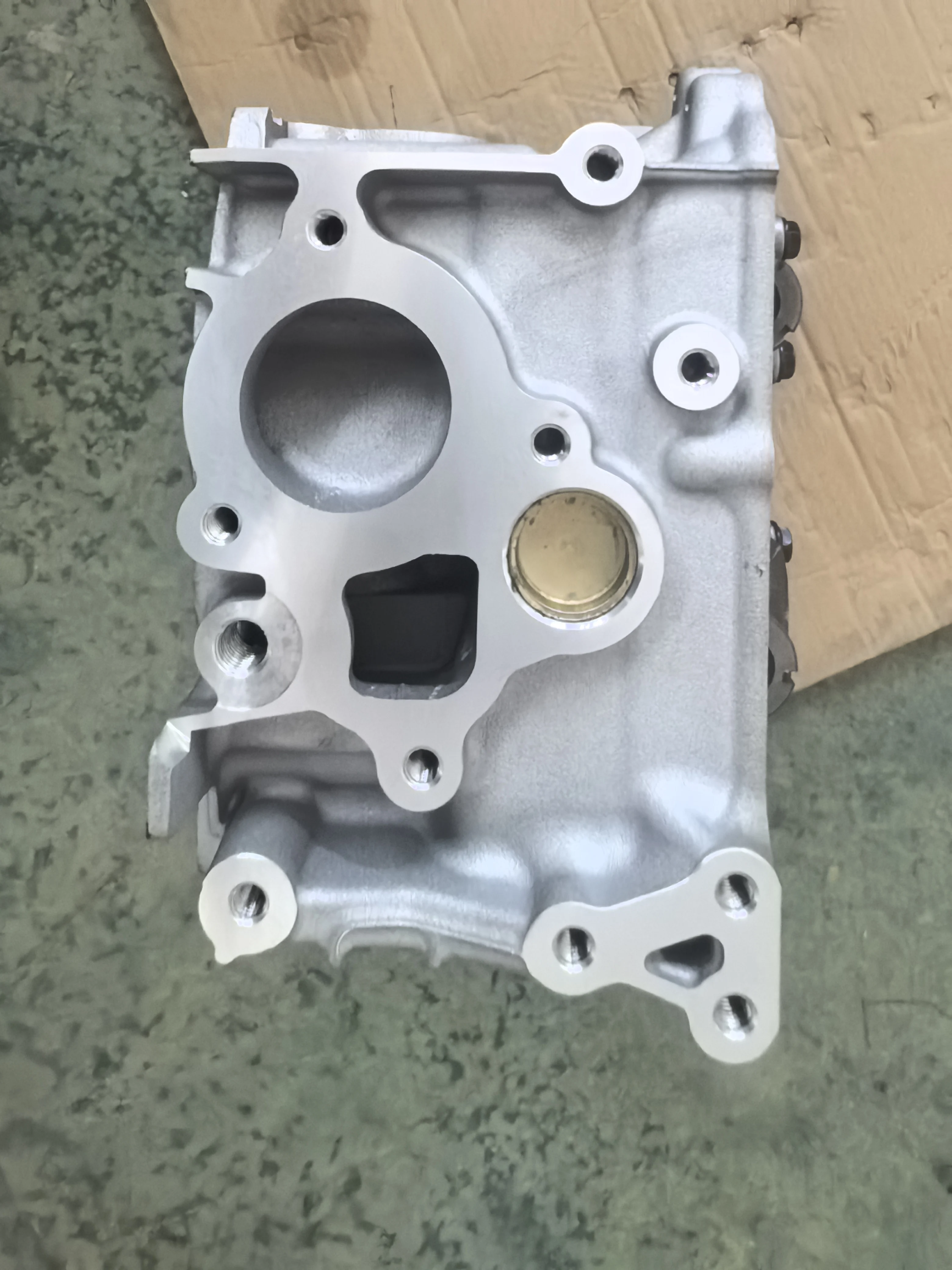 11040-4JM0A QR25 New Model Cylinder Head Complete for Nissan 2.5L