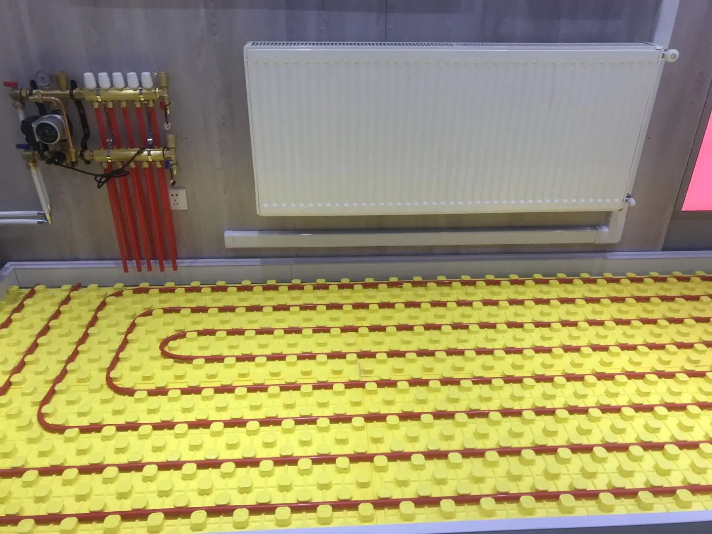 33mm Insulation Eps Underfloor Heating Panel With 0.7mm Castellated