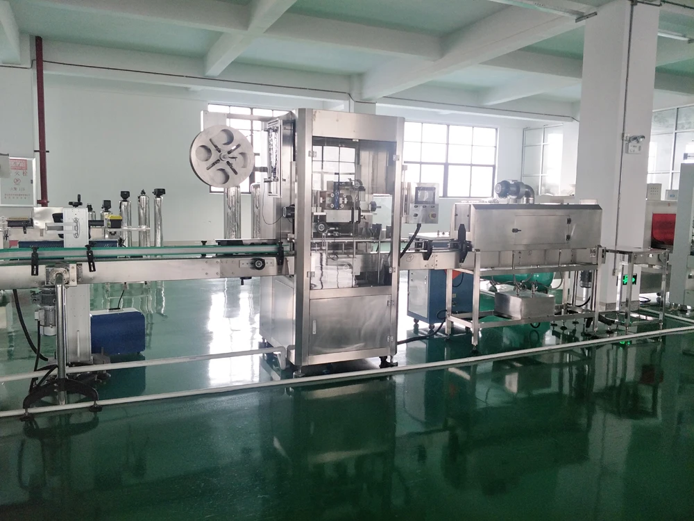 High Speed Full Automatic Small Round PET Plastic Water Bottle Heat Steam Shrink Sleeve Labeling Machine