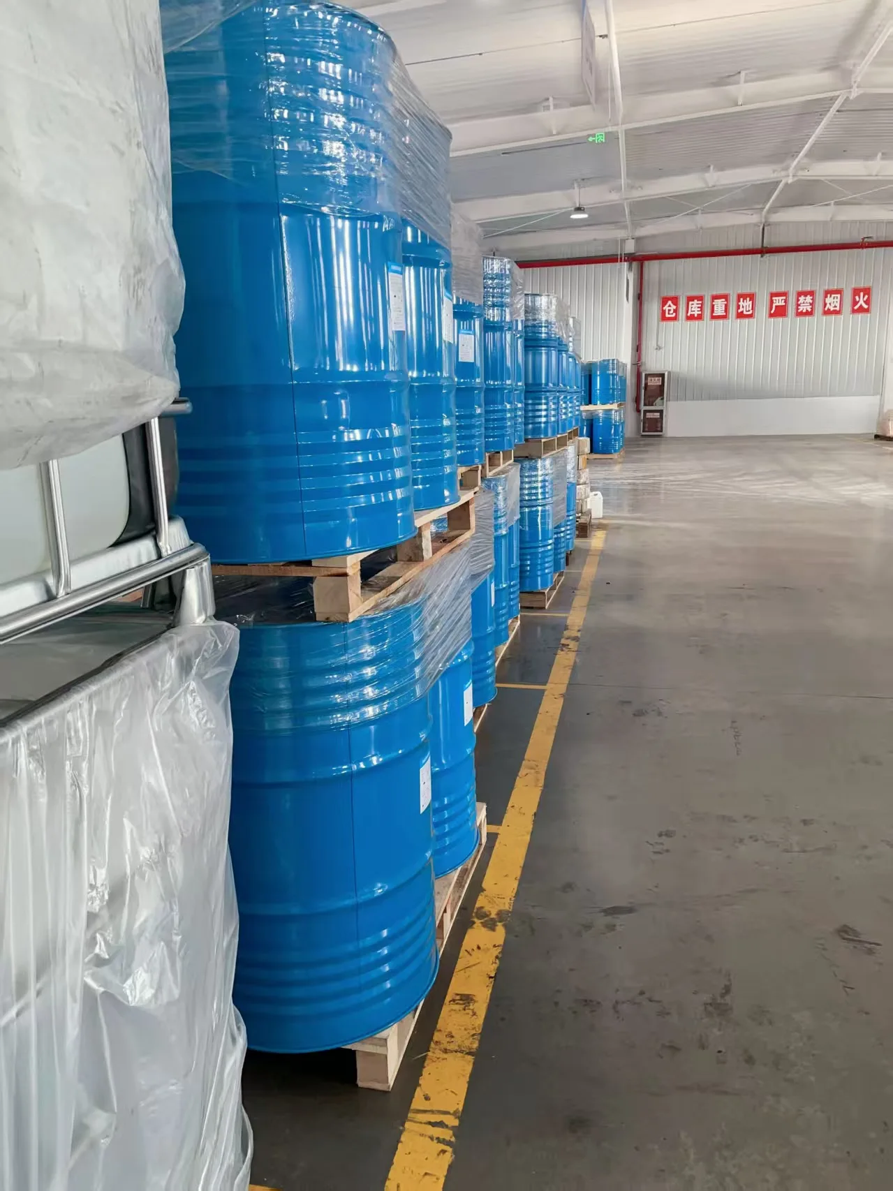 The Best Quality bisphenol a type epoxy resin High purity epoxy resin for wholesale export