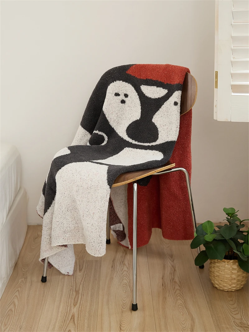 Adult Knitted Blanket With Dog Patterns That Are Fun And Cute 100% Polyester djf factory