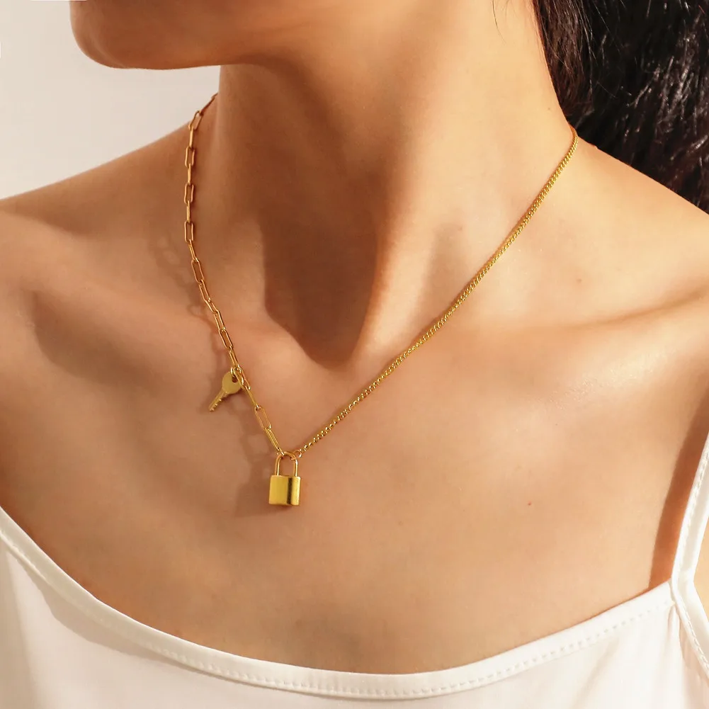 Key Pendant Necklace 