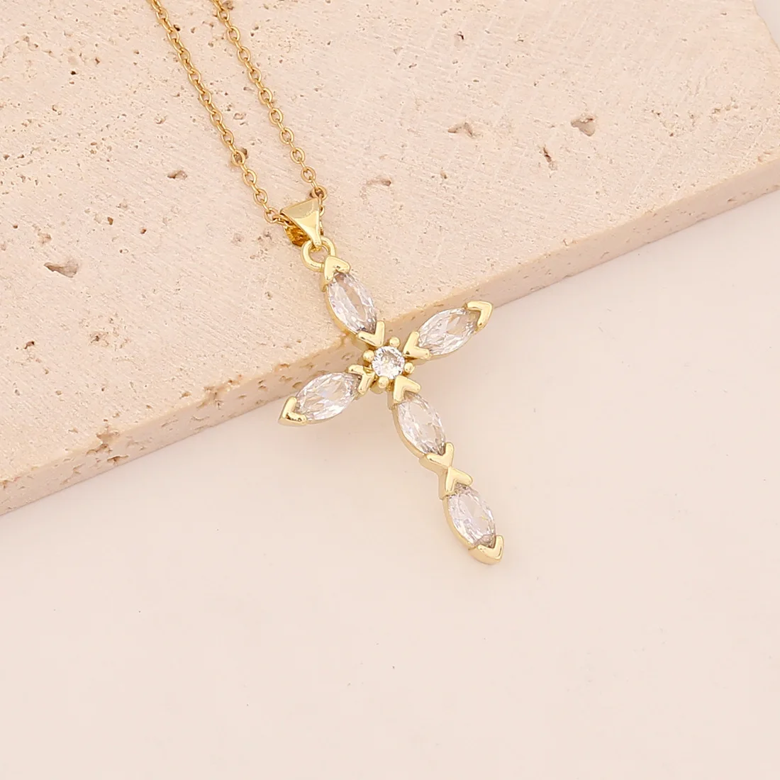 Collana Con Croce MOOHAM Per Donne E Ragazze, Placcata Oro 14K, 45,7 Cm + 5,1 Cm, Ipoallergenica