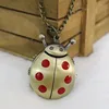 Collier style scarabée rouge