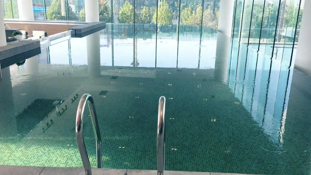 customized clear acrylic sheet panel glass for outdoor wall swimming pool supplier