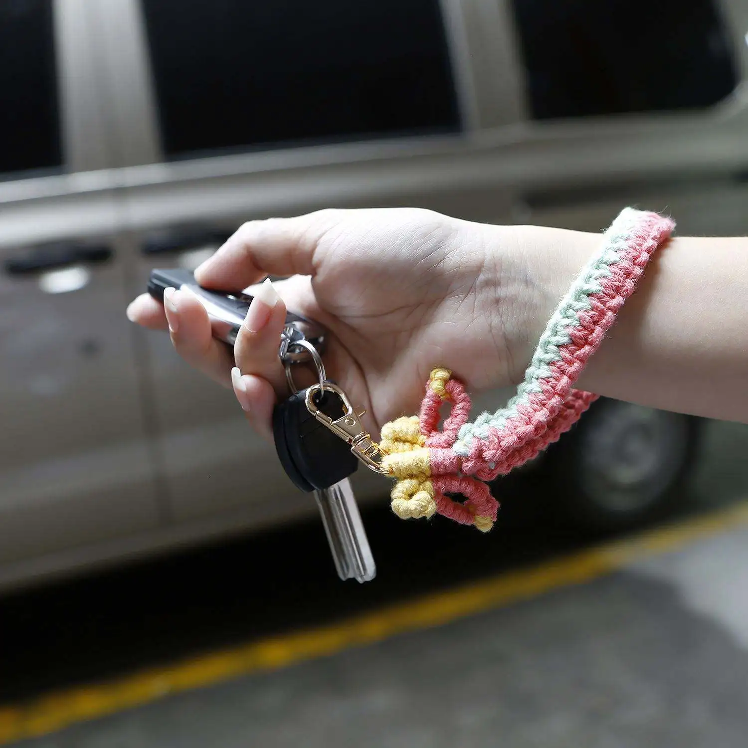 紫のマクラメキーリング 楽天市場】マクラメ 糸（キーホルダー｜キーホルダー・キー