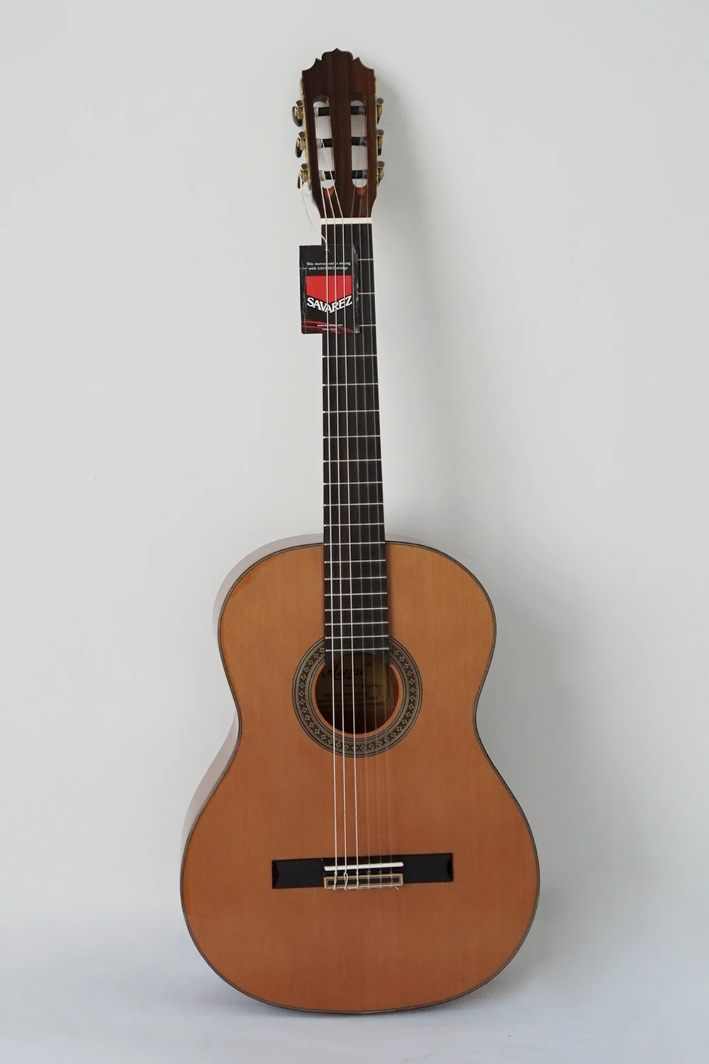 High Quality Classical Guitar - Solid Top Mahogany Back