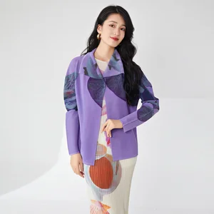 Factory Direct Sales Women's Pleated Elegant T-Shirt Temperament Elastic Printed Lapel Loose Casual Cardigan Jacket Top