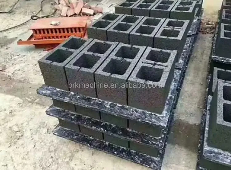 Concrete block PP pallets