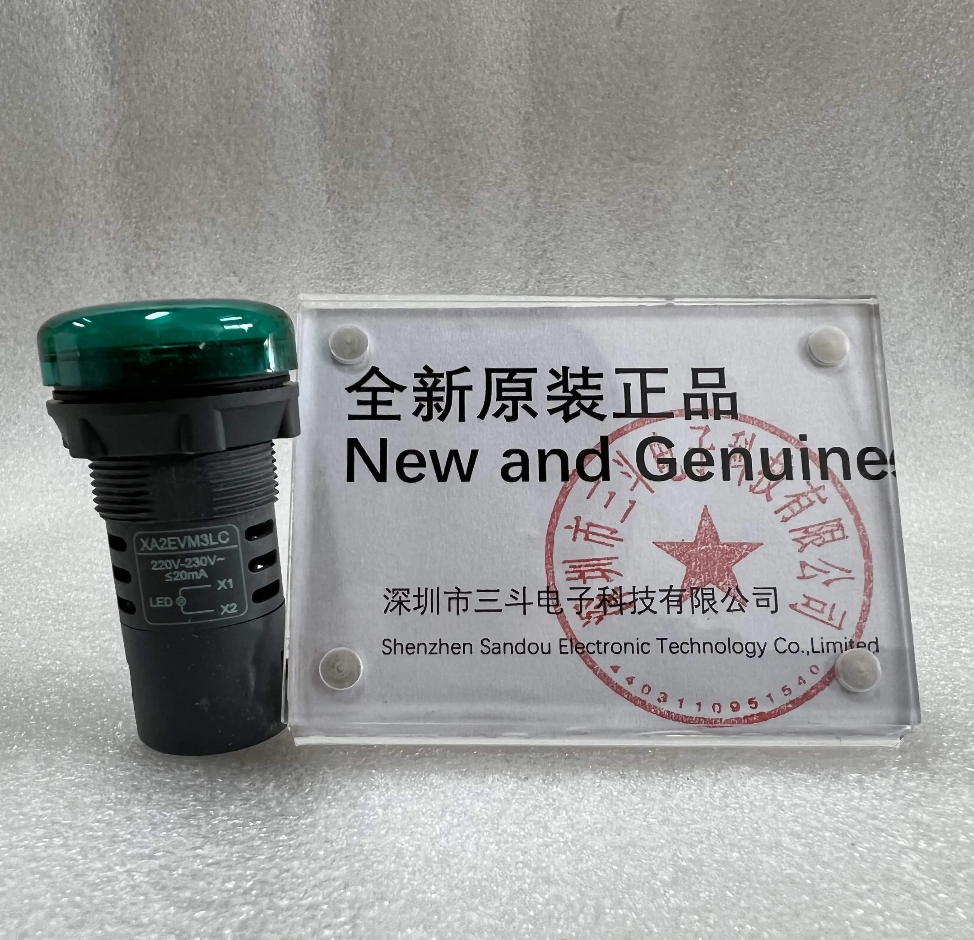 Schneider LED Indicator Light Green XA2EVM3LC Schneider LED Indicator Light Green XA2EVM3LC