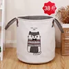 Polvo de gato con pajarita