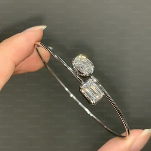 GEMLOVE Luxury Women's 14K White Gold Bracelet, set with lab-grown oval cut diamonds, perfect for everyday wear