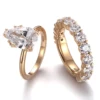 Anillo de oro macizo de 10 quilates con diamante de laboratorio