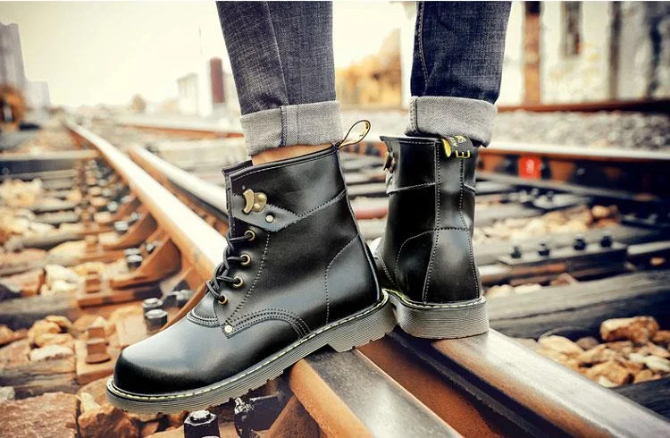 Botas De Goma De Alta Calidad Para Hombre,Calzado Informal Para  Senderismo,Zapatos De Nieve,2021 - Buy Hombres Botas Para Hombres Botas De  Militar De Los Hombres Botas De Nieve Botas,Moda Negro Baratas Botas