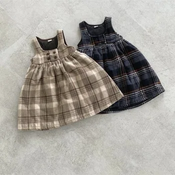 Girls' Autumn and Winter Crocheted Plaid Fleece Baby Girls Vest Dress with Strap British Style Sleeveless Dress