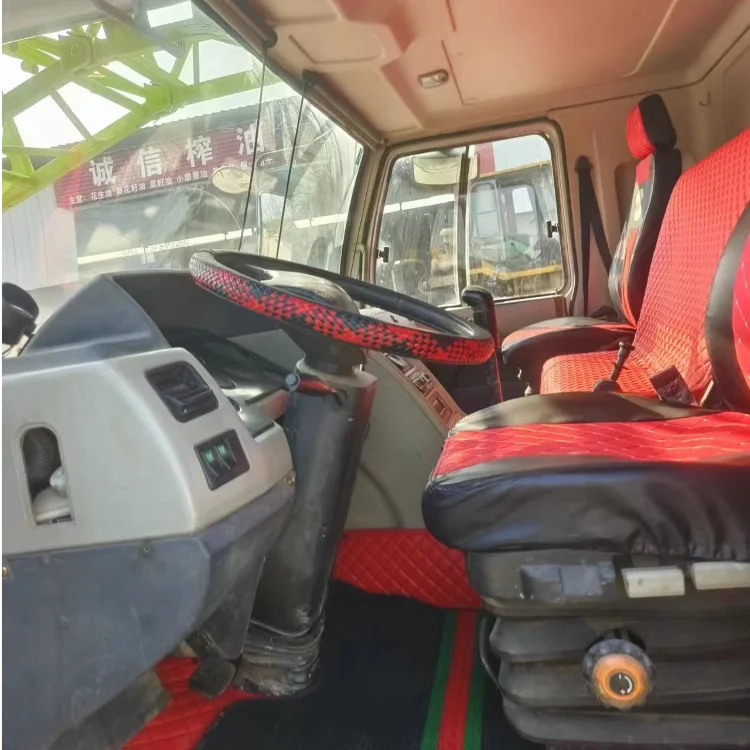 Zoomlion ZTC700V Mobile Used Crane Truck 70 Ton Lifting Machinery High Efficiency