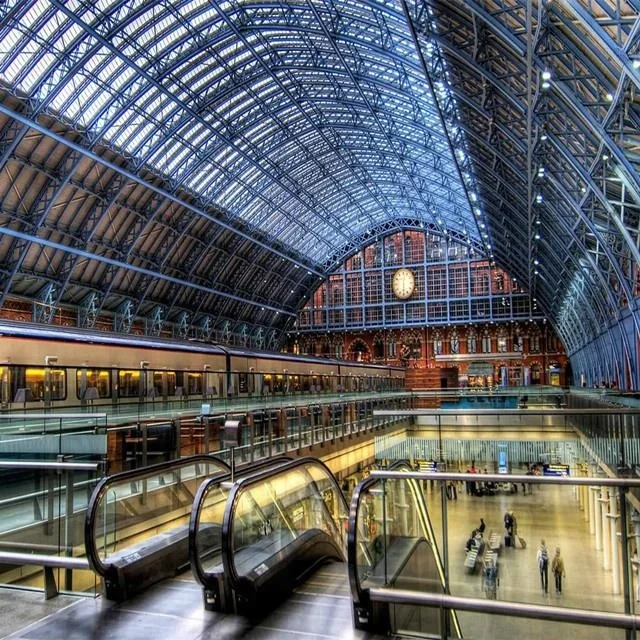 SteelSpan Pro Railway Station Roof System. Light Weight Space Frame Steel Structure
