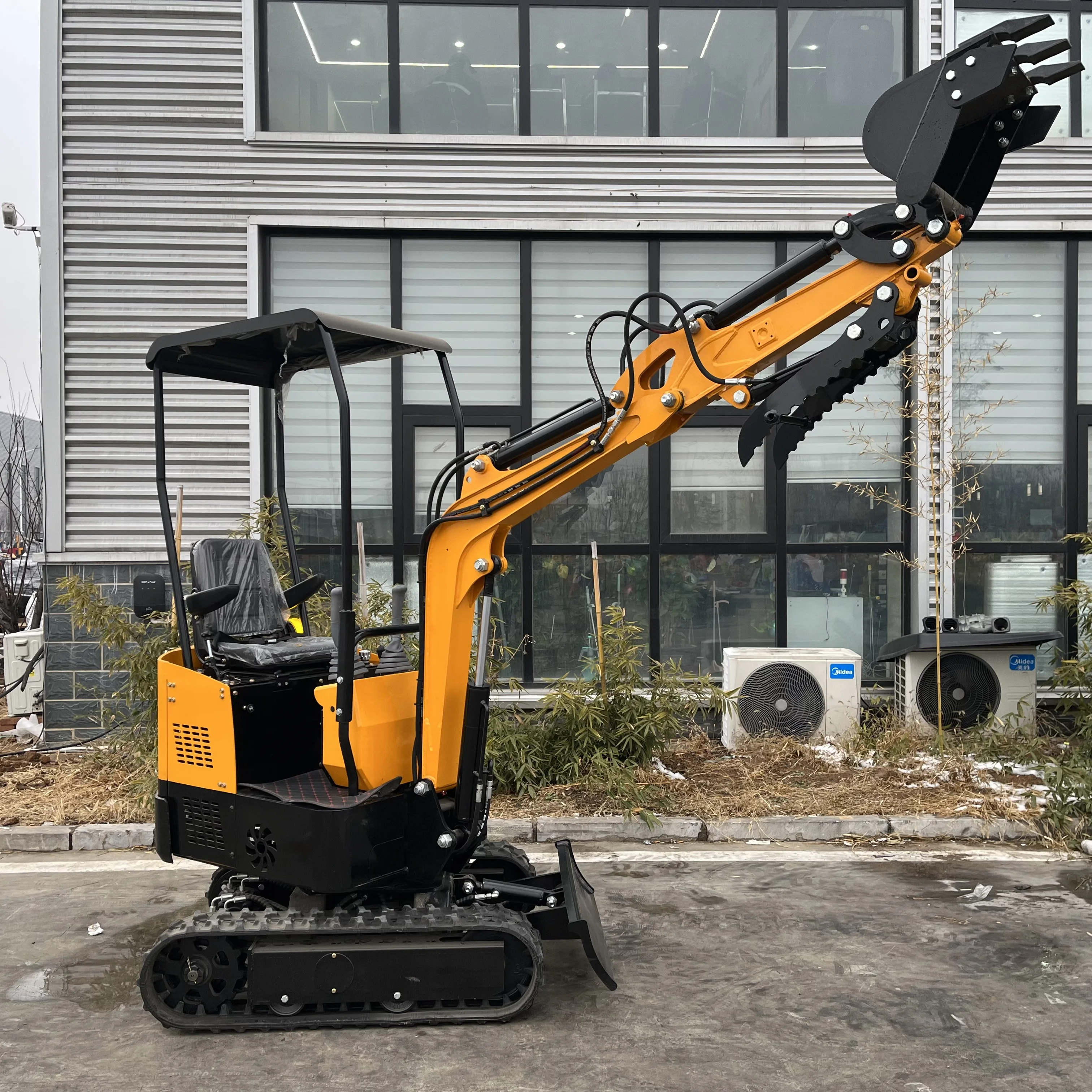 Free Shipping CE EPA  Engine New 1Ton 1.8Ton 2.5Ton 3Ton Crawler Digger Bagger Micro Escavator Mini Excavator