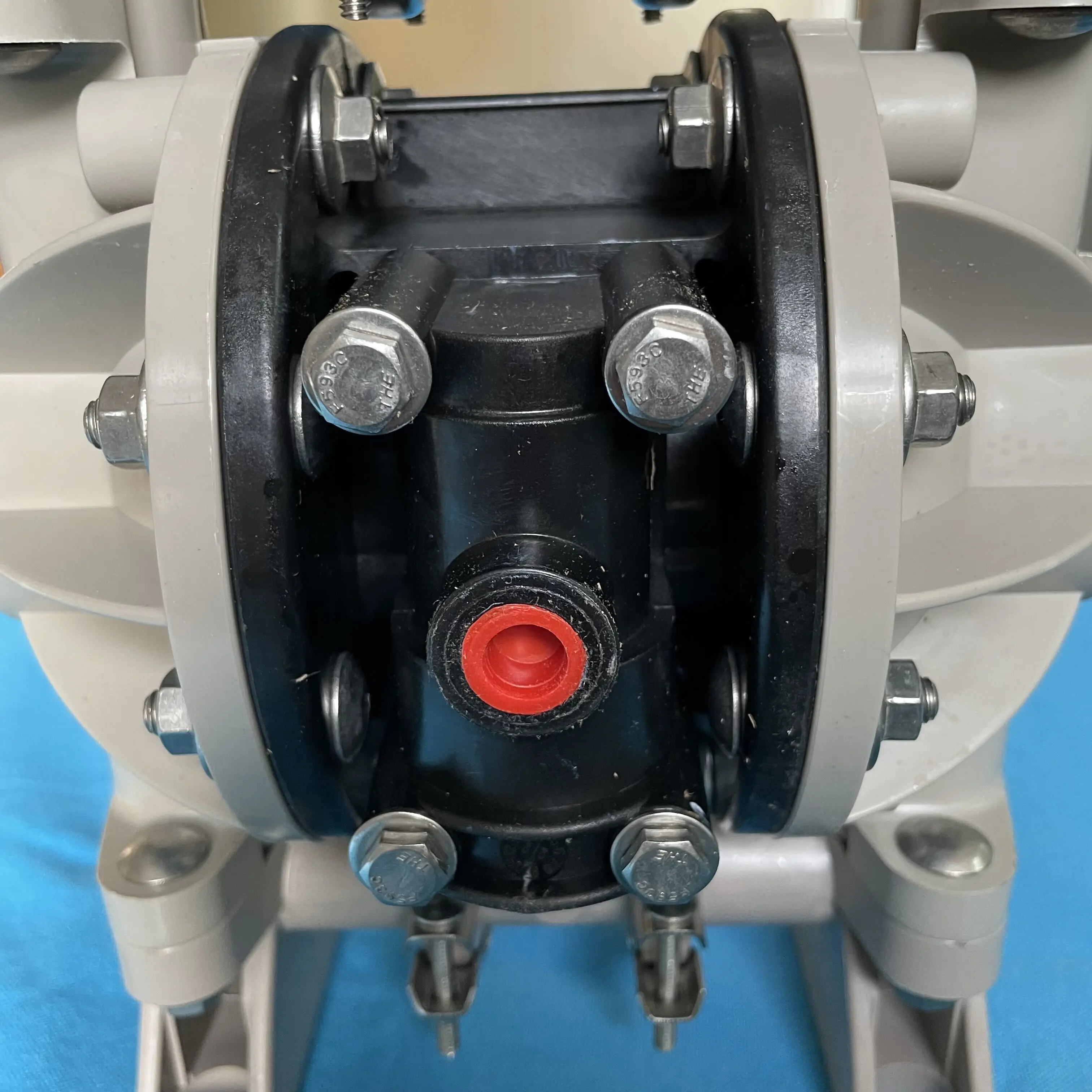 ARO Pneumatic Diaphragm Pump 666053-0D2 0.5 inch with PTFE diaphragm and Nitrile ball and  Polypropylene Shell supplier