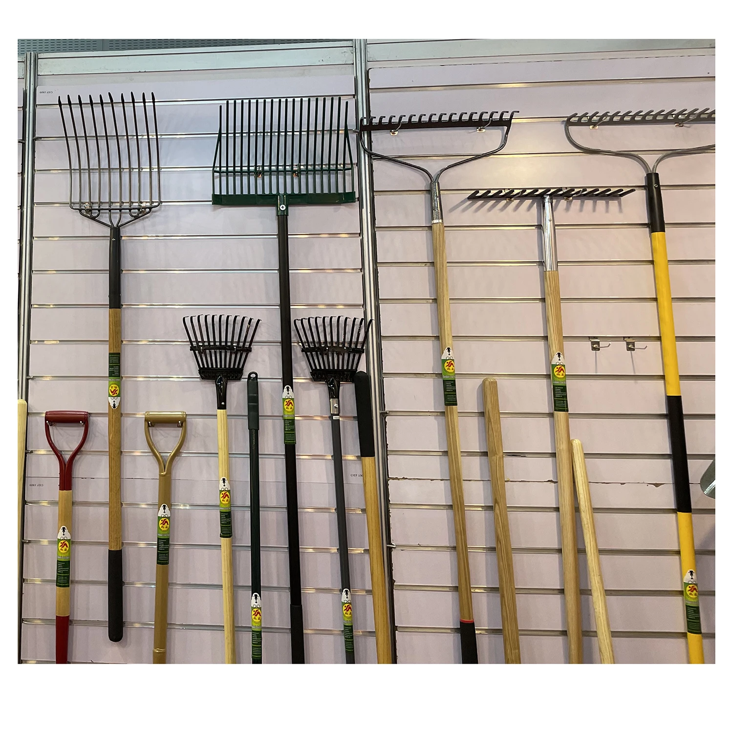 Wholesale Small Metal Rake Grass Rake Landscaping Small Metal Rake ...
